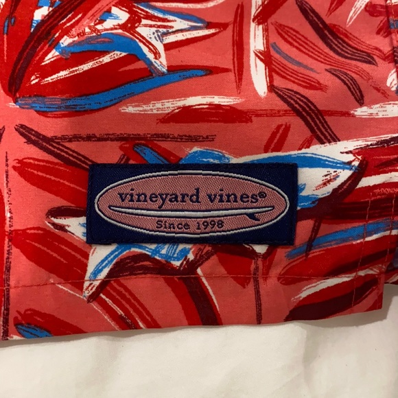 Vineyard Vines swim trunks - Picture 4 of 7